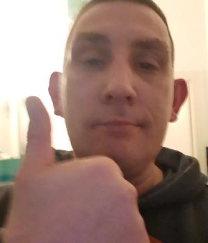 Zum Profil von Ivery82