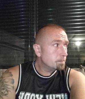 Zum Profil von JEBOTE86