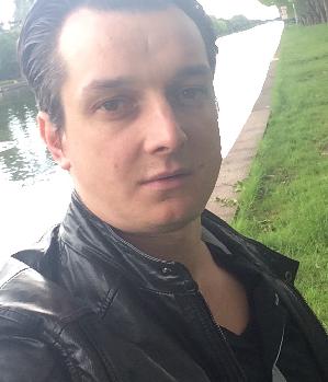 Zum Profil von JakobHot82Nrw