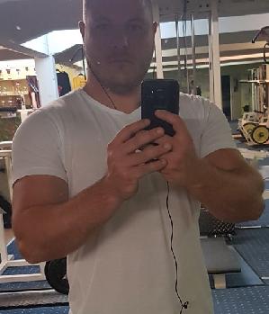 Zum Profil von John_Doe13