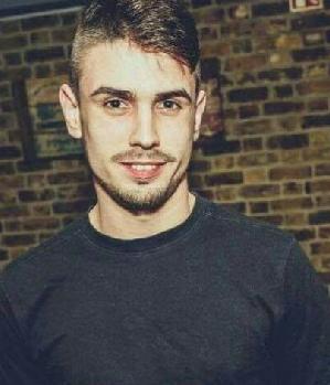 Zum Profil von Johnny2395