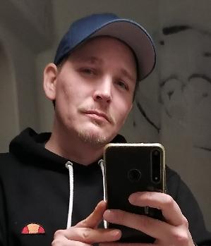 Zum Profil von Jomo87