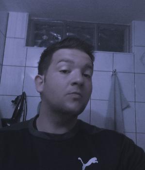 Zum Profil von Khalifa29