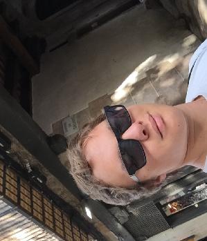 Zum Profil von Linked1998