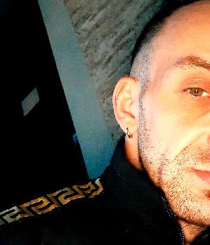 Zum Profil von Lovex69