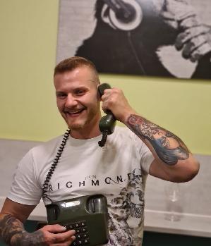 Zum Profil von Manekh