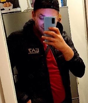 Zum Profil von Massimiliano