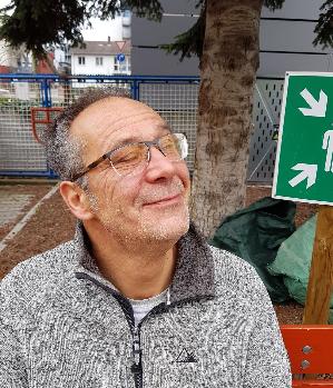 Zum Profil von MasterofJoy6