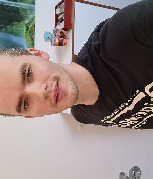 Zum Profil von Meno66