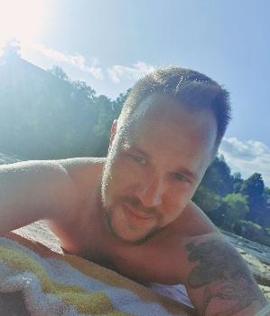 Zum Profil von Nobody94