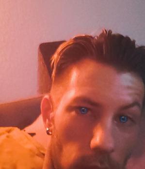 Zum Profil von PrettyBoy87