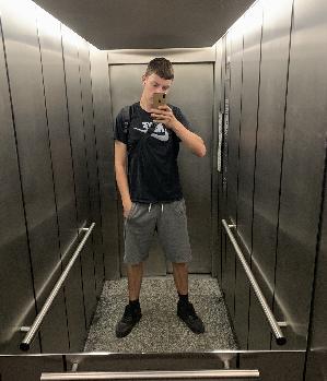 Zum Profil von Richard1337