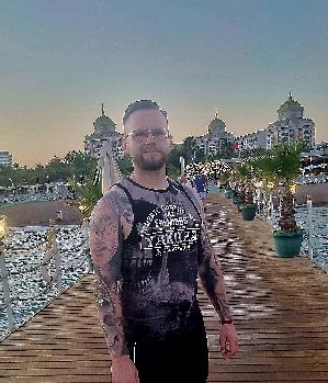 Zum Profil von Richard93
