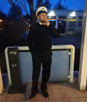 Zum Profil von Roberr89
