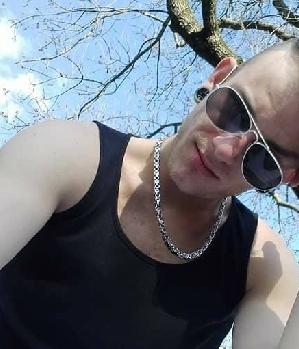 Zum Profil von Robzn7