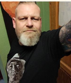 Zum Profil von Rocketman75