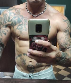 Zum Profil von Saftig69000