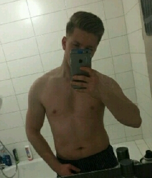 Zum Profil von Sandroo94