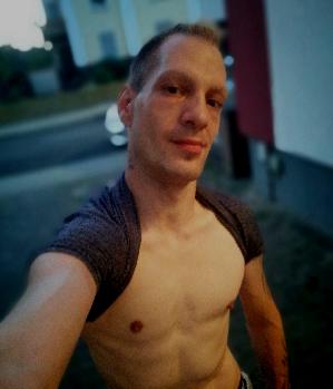 Zum Profil von Sexyboyyy