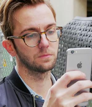 Zum Profil von Something