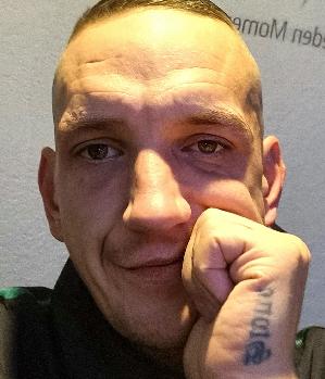 Zum Profil von Stone85