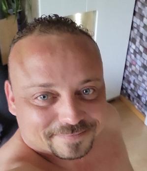 Zum Profil von Strongcock19cm