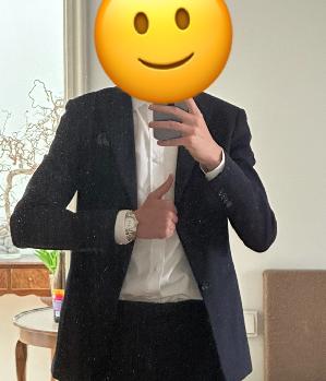 Zum Profil von T521114