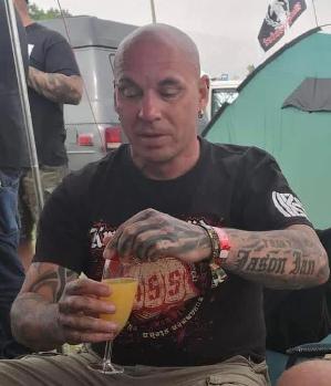 Zum Profil von Tattooboy88