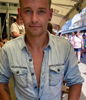 Zum Profil von Tks1992