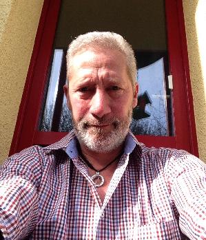 Zum Profil von Tomusch