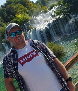Zum Profil von UnkownError
