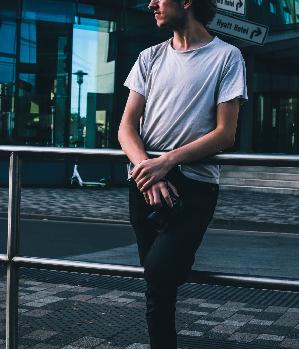 Zum Profil von YEEYEE