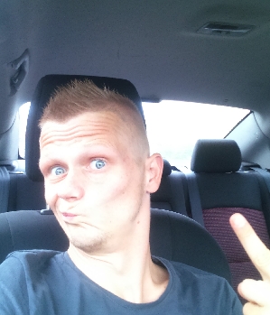 Zum Profil von adrian19860722