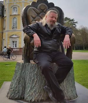 Zum Profil von anangu