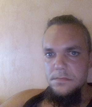 Zum Profil von benni668566