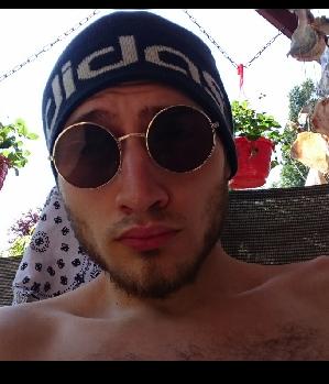 Zum Profil von eliyahlecrow