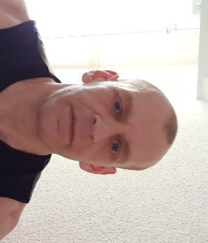 Zum Profil von hellraiser211