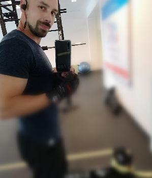 Zum Profil von im32yearsold