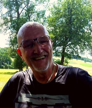 Zum Profil von milchmen