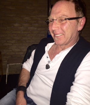 Zum Profil von rock00